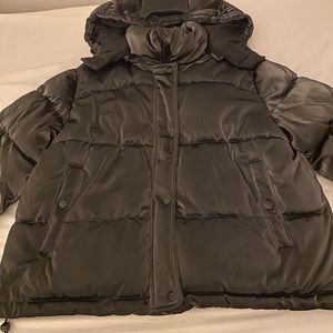 Forever 21 puffer jacket in Black Chrome
